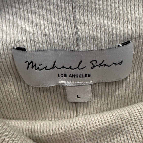 Michael Stars Amara Power Shoulder Tee - Picture 8 of 8
